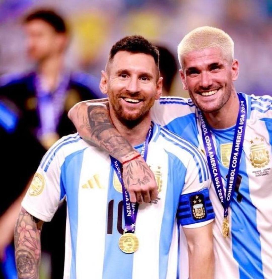 凤凰涅槃般 凤凰涅槃般