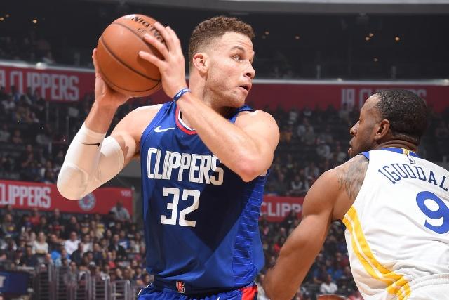 国足官方：武磊无法参与长时间高强度训练 将返回俱乐部继续恢复