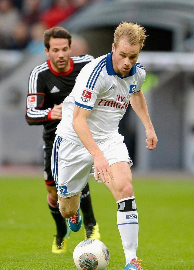 成年后的穆 成年后的穆