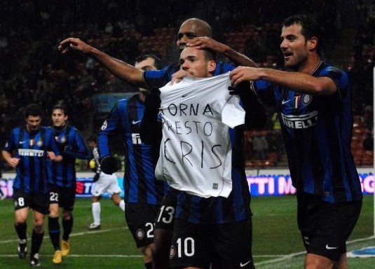 他把球场的 他把球场的